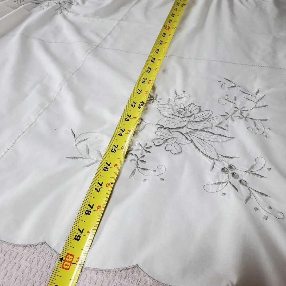 Embroided White Scalloped Edge Cotton Tablecloth Vtg‎ Masjien Embroid 80x84 Vtg